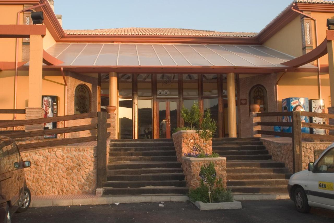 Hotel-Restaurante Cerrillo San Marcos Diezma Exterior foto