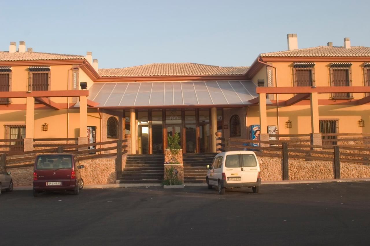 Hotel-Restaurante Cerrillo San Marcos Diezma Exterior foto